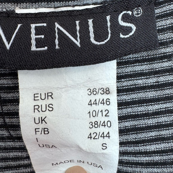 VENUS Ruched Tank Top - Picture 4 of 7